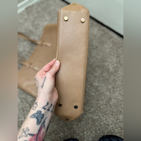 La Portegna Leather Tote Bag - Picture 7 of 11